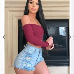 Fashion Nova NWT distressed light denim shorts